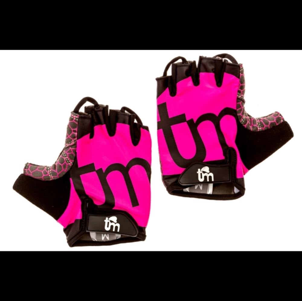 Women's workout gloves